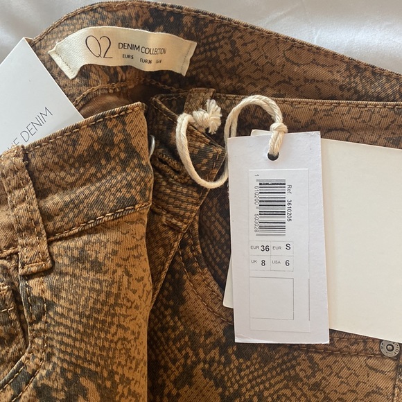 Brand new Unique Denim Q2 snakeskin jeans - Picture 3 of 3